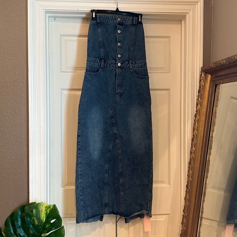 Micas strapless midi jean dress size M.